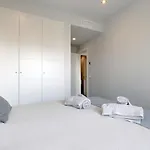Brand New With Pool And Sea View In Lejlighed