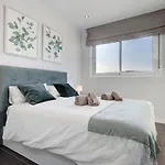 Brand New With Pool And Sea View In
