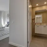 Lejlighed Brand New With Pool And Sea View In Marbella
