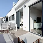 Appartement Brand New With Pool And Sea View In