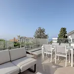 Lejlighed Brand New With Pool And Sea View In *