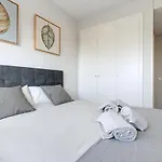 Lejlighed Brand New With Pool And Sea View In Marbella