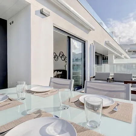 Brand New With Pool And Sea View In Marbella