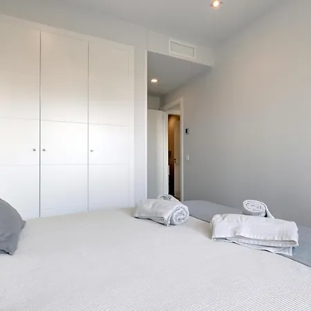 Brand New With Pool And Sea View In Apartment