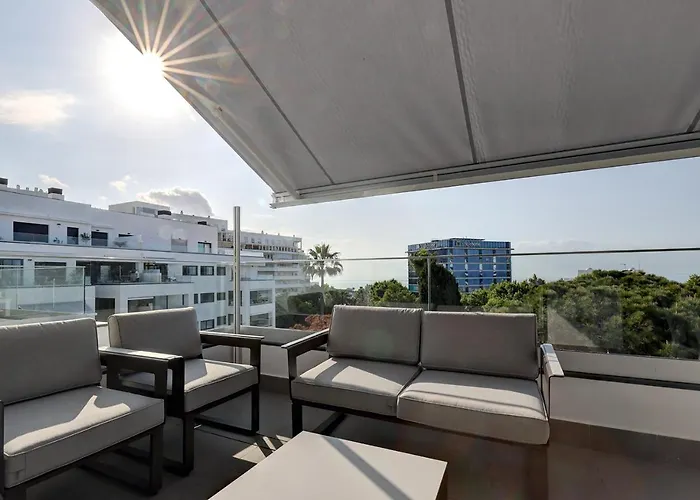 Brand New With Pool And Sea View In * マルベーリャ