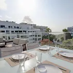 アパート Brand New With Pool And Sea View In