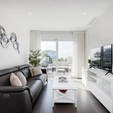 Brand New With Pool And Sea View In Marbella