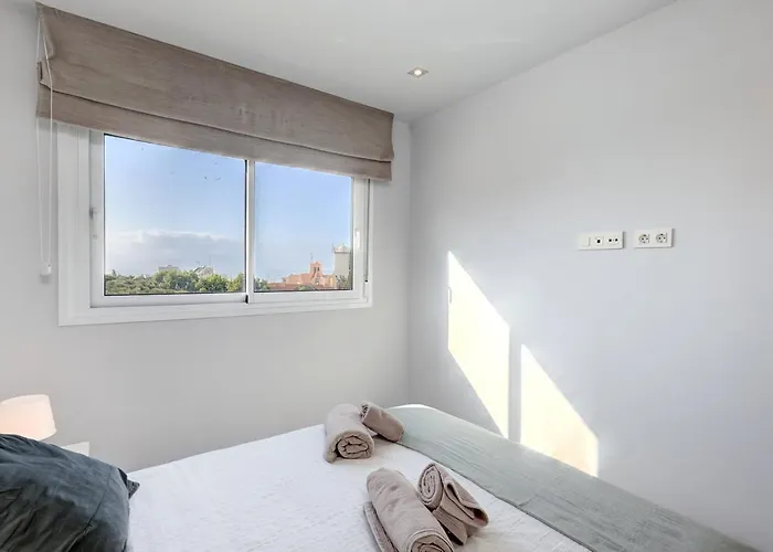 Brand New With Pool And Sea View In Apartment *