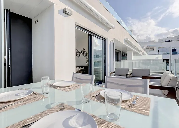 Brand New With Pool And Sea View In Marbella